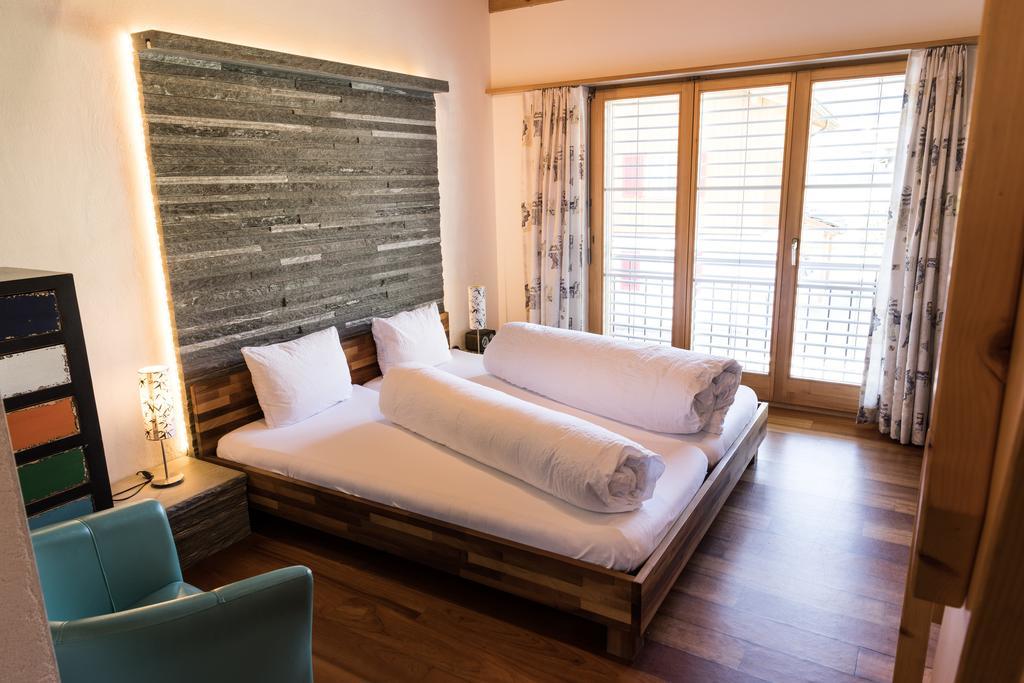 Schnider Bed&Breakfast Und Cafe Валс Екстериор снимка