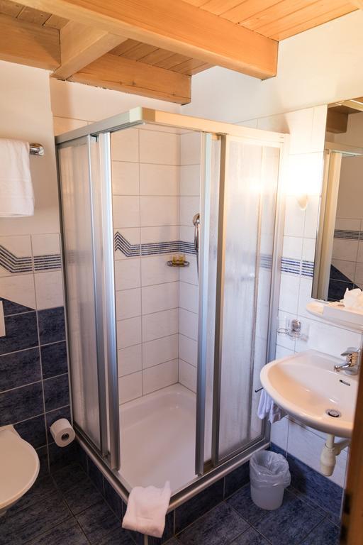 Schnider Bed&Breakfast Und Cafe Валс Екстериор снимка